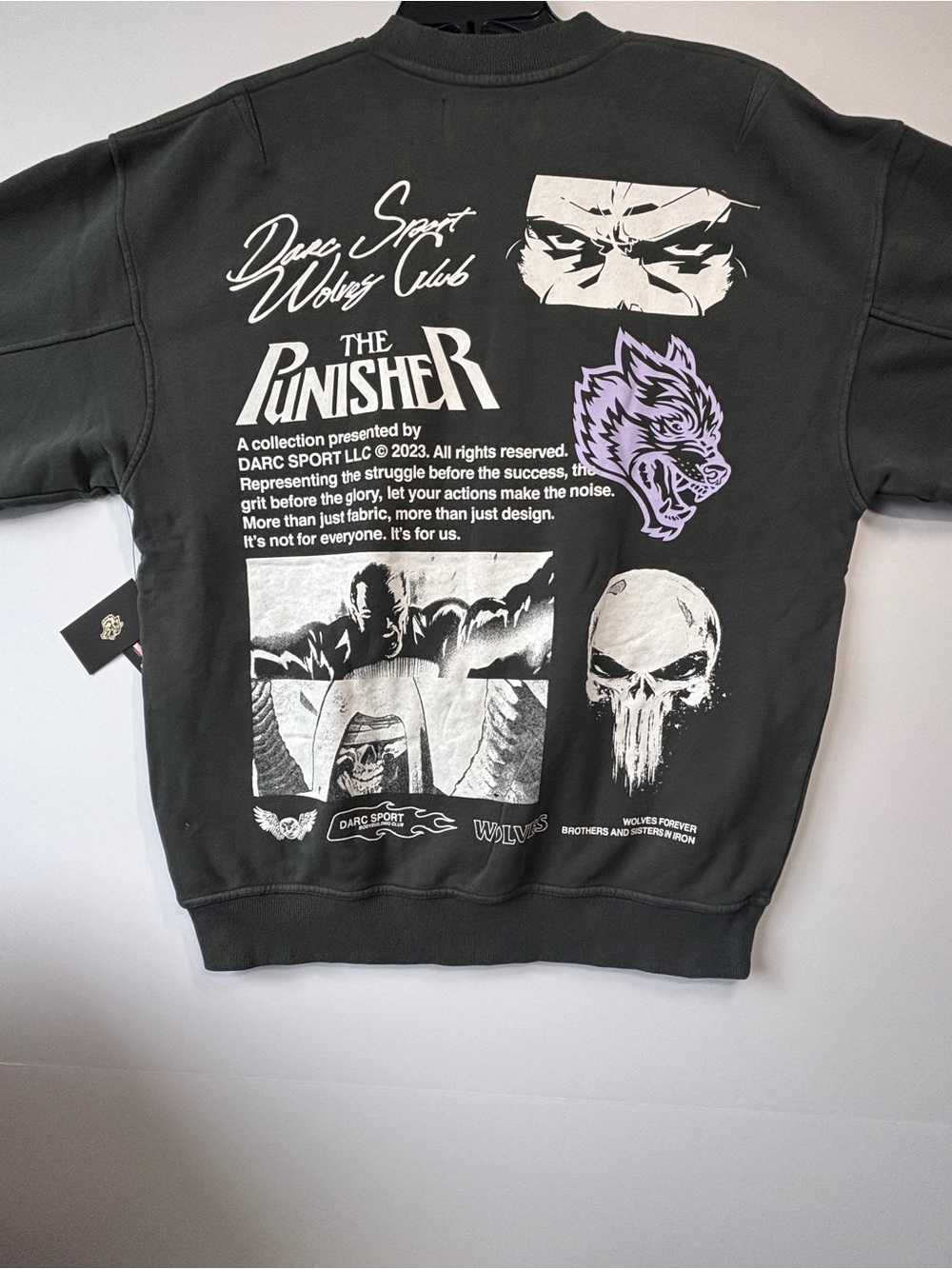 Sz M NWT Darc Sport x Marvel Punisher Crewneck Castle Grey Wolves Club